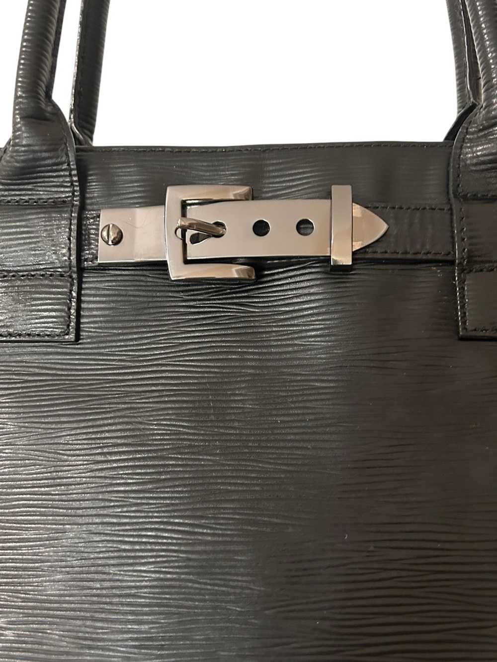 Kenneth Cole New York - Classic Black Textured Leather Tote - Gunsmoke Buckle - Picture 2 of 8